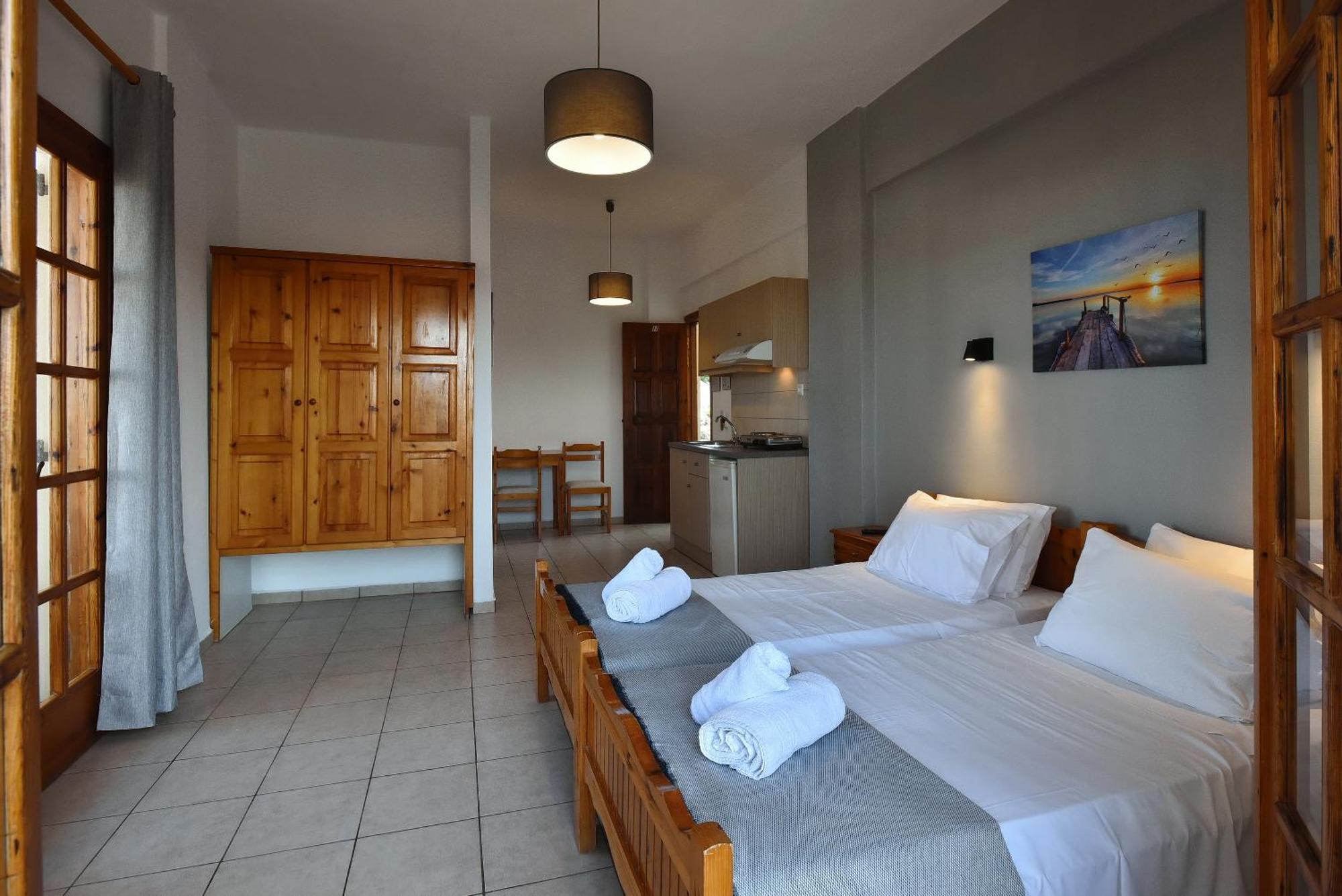 Mari Evans Apartments Kato Gouves Экстерьер фото